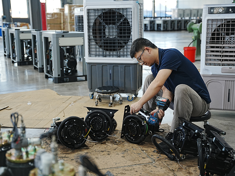 Đến từ Trung Quốc, tiếp thị ra thế giới